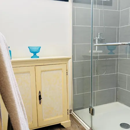 Appartement Le Hangar, Climatisée Avec Terrasse
